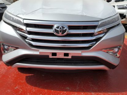 Kup samochód  Toyota rush w Dubaju - 19000€ - Ref: 1253 zdjęcia 2