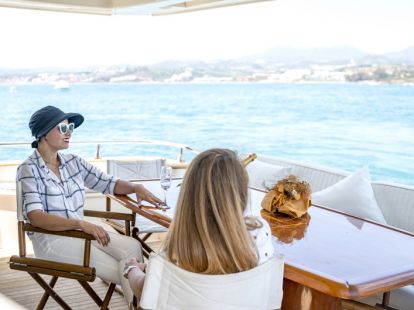 Аренда яхты  АСТОНДОА 72 GLX в Марбелье - 2950€ - Ref: 1269 фото 6