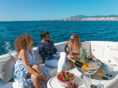 Аренда яхты  SEA RAY 460 в Марбелье - 1200€ - Ref: 1277 фото 6