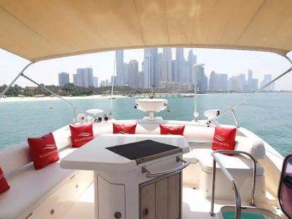 Аренда яхты Azimut в Дубае в Дубай Марина - 1755Dh - Ref: 4994 фото 8