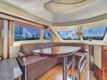 Аренда яхты в Майами 52’ SEA RAY SUNDANCER FLYBRIDGE в Санни-Айлс-Бич - Ref: 5007 фото 4