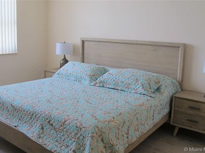 Аренда квартиры  Ocean Dr Hallandale Beach в Майами - 150$ - Ref: 5079 фото 5