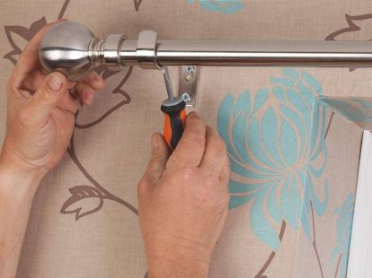 Installation of curtain rods in Barcelona (ID:5129)