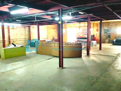 5000 qm Lagerhalle zu vermieten in Al Quoz 04. (ID:5509)