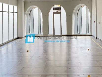 Аккуратное чистое торговое помещение | Идеально подходит для магазина | Jumeirah 1 в Дубае - 380000Dh - Ref: 5518 фото 2