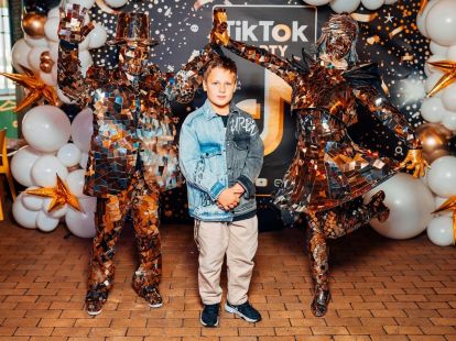 Блоггерская вечеринка в Дубае - 900Dh - Ref: 5610 фото 3