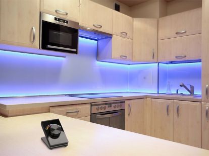 Installing a Kitchen Apron in Miami (ID:5654)
