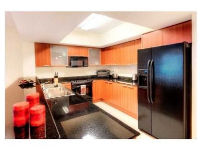 Сдается в аренду квартира в La Perla район Sunny Isles Beach в Санни-Айлс-Бич - 112$ - Ref: 5728 фото 2