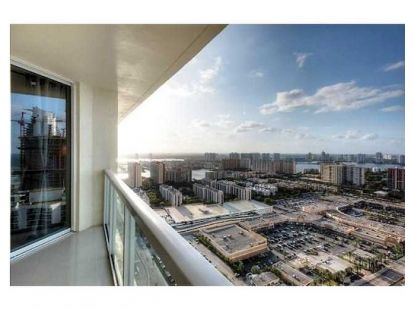 Сдается в аренду квартира в La Perla район Sunny Isles Beach в Санни-Айлс-Бич - 112$ - Ref: 5728 фото 5