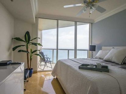 Apartment for rent in Sunny Isles Beach, first line (ID:5729)