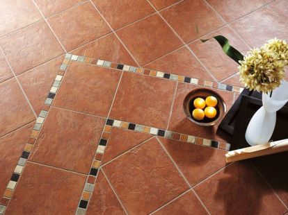 Laying tiles in Barcelona (ID:5751)