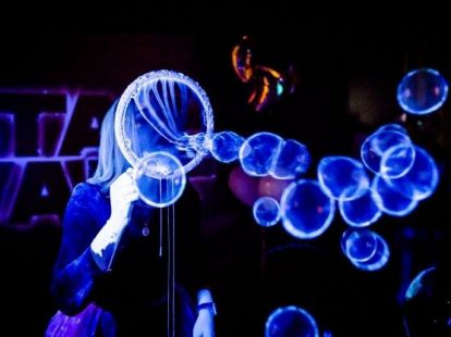 Шоу гигантских мыльных пузырей в Дубае - 1500Dh - Ref: 5961 фото 3