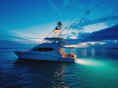 Fishing on a yacht (ID:6151)