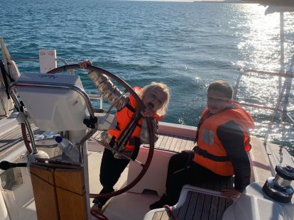 Приглашаем на яхтенную прогулку