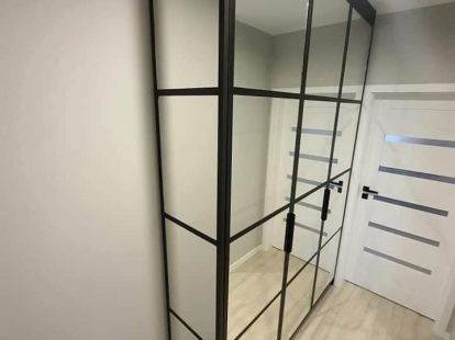 Шкаф на заказ с зеркальными дверями в Валенсии - Ref: 6899 фото 3