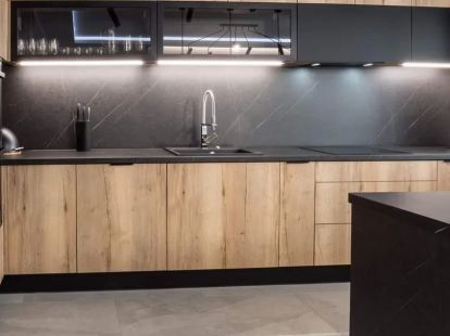 Деревянный вариант с  алюминиевыми витринами в Дубае - Ref: 6960 фото 4