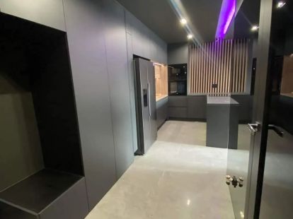 Кухонная мебель в сочетании с шкафами в Дубае - Ref: 6973 фото 3